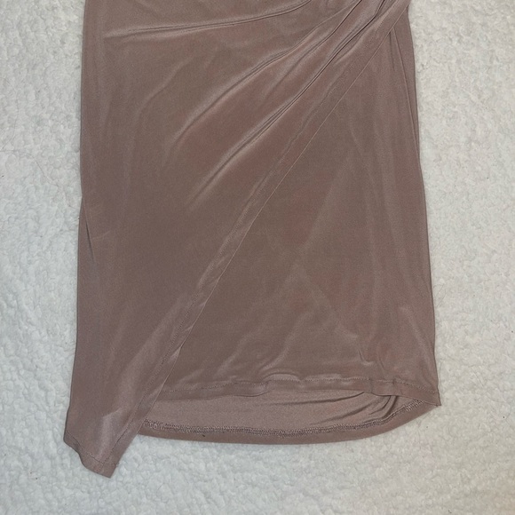 Off the shoulder dress - Picture 3 of 3